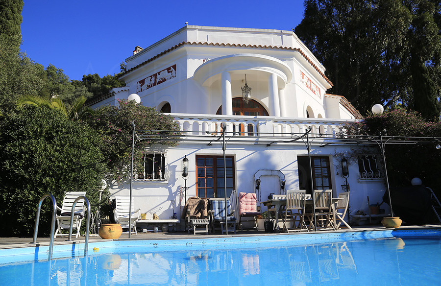 Villa with sea view in Rayol Canadel - THIS VILLA  HAS BEEN SOLD BY AGENCE DU REGARD -