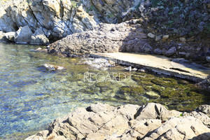 собственности ноги в воде для продажи на острове Левант, Хьерострова