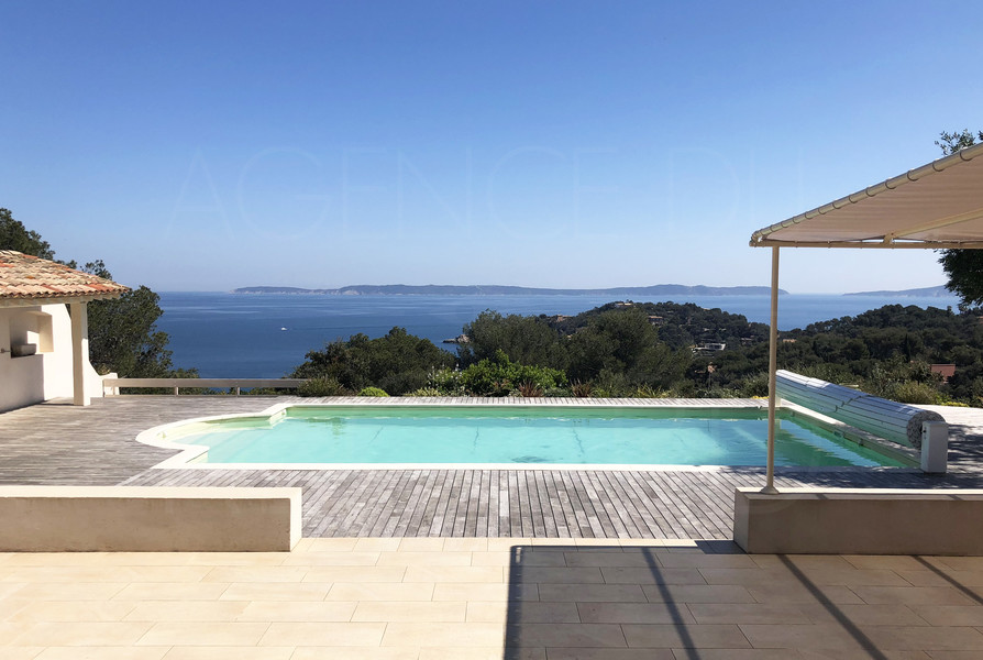 Cap Bénat - Villa with sea view and pool - THIS VILLA HAS BEEN SOLD -