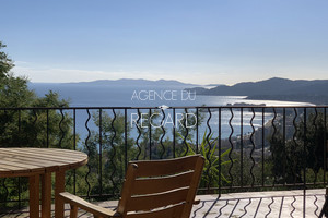 house with sea view in le Lavandou