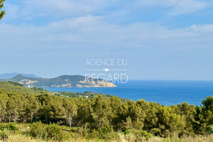 property with sea view in Ceyreste