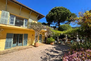 property with sea view in Rayol Canadel