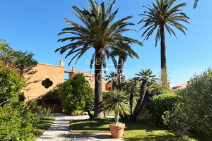 Apartment with sea view in Porquerolles