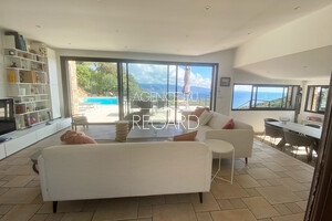 property with sea view in Gaou B�nat