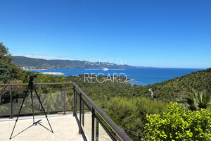 property with sea view in Gaou B�nat