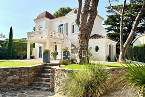 property with sea view in Giens