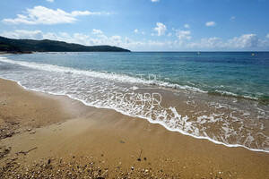 property with sea view in La-Croix-Valmer