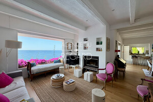 Waterfront property in Saint-Raphael