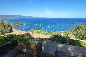 property with sea view in Gaou B�nat