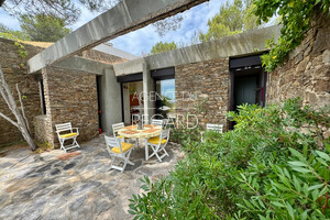 property with sea view in Gaou B�nat