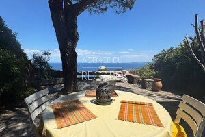 property with sea view in Gaou B�nat