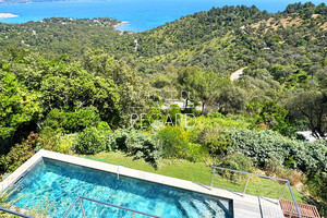 property with sea view in Gaou B�nat