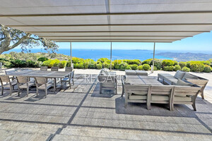 property with panoramic sea view in Le Lavandou
