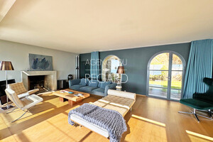 property with sea view in Le Lavandou