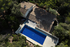 property in Cap B�nat