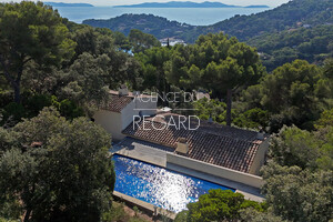 property in Cap B�nat