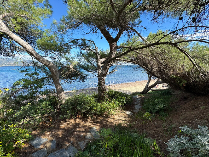 Gaou B�nat, 2 minutes from the beach...