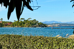 waterfront apartment in Porquerolles