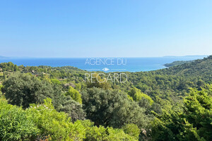 property with sea view in Gaou B�nat