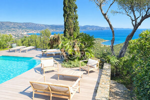 property with sea view in Gaou B�nat