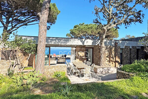 property with sea view in Gaou B�nat