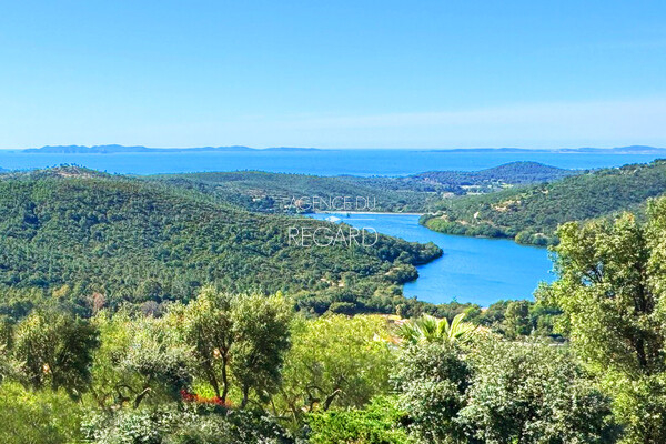 Property with sea view in Bormes-les-Mimosas