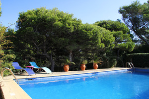 Waterfront villa in Giens