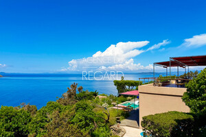 property with sea view in Levant island